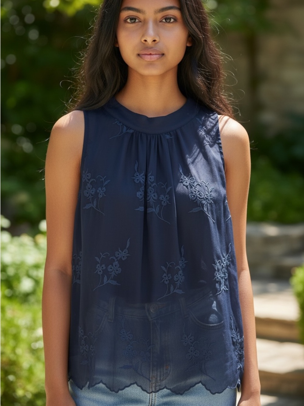 Navy Sleeveless Embroidered Halter Tie-Back Blouse Size S Embroidered Silk-blend